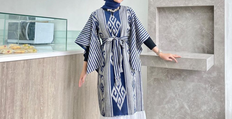 Outfit Tenun Wanita