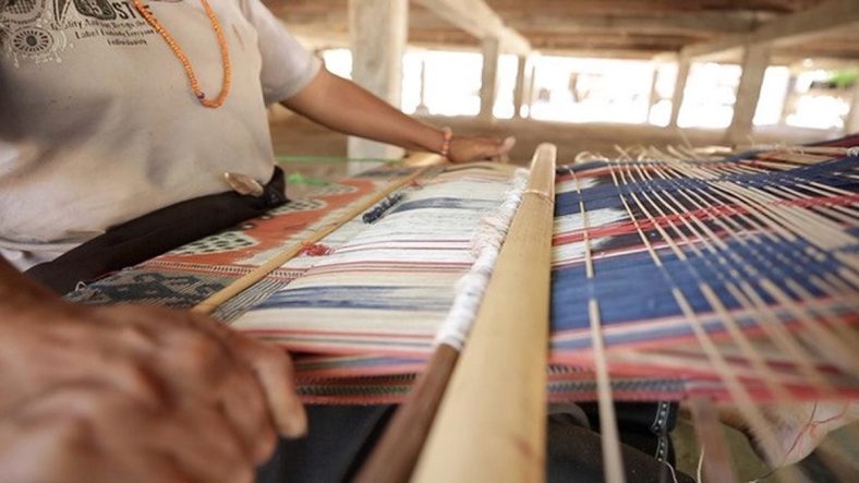 Proses Pembuatan Kain Tenun